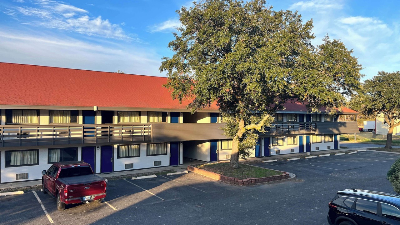 Photo of Outdoor in Flournoy