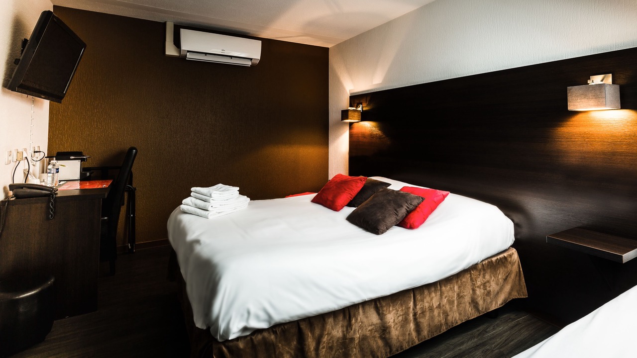 Photo of Bedroom in Lons-le-Saunier