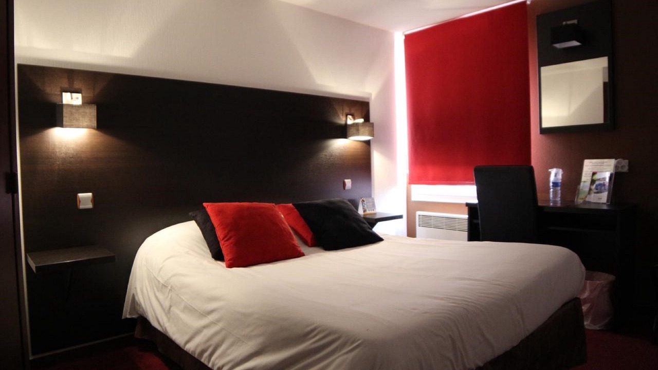 Photo of Bedroom in Lons-le-Saunier