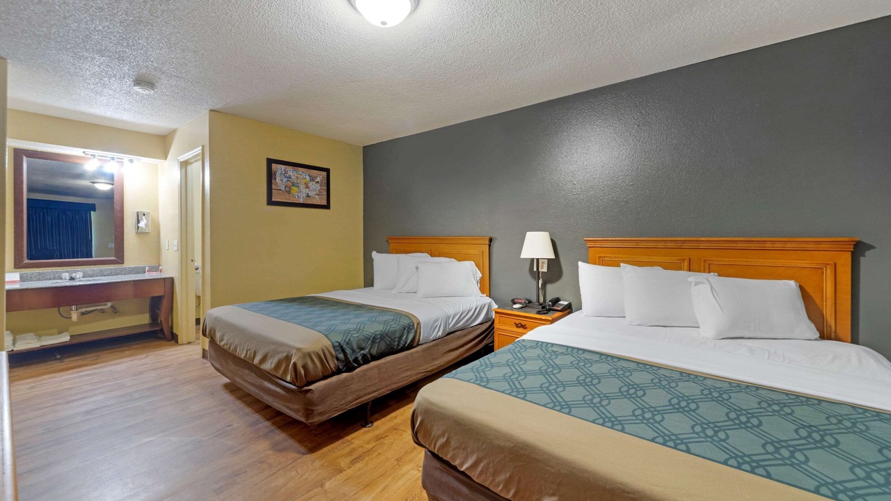 Photo of Bedroom in Pryor