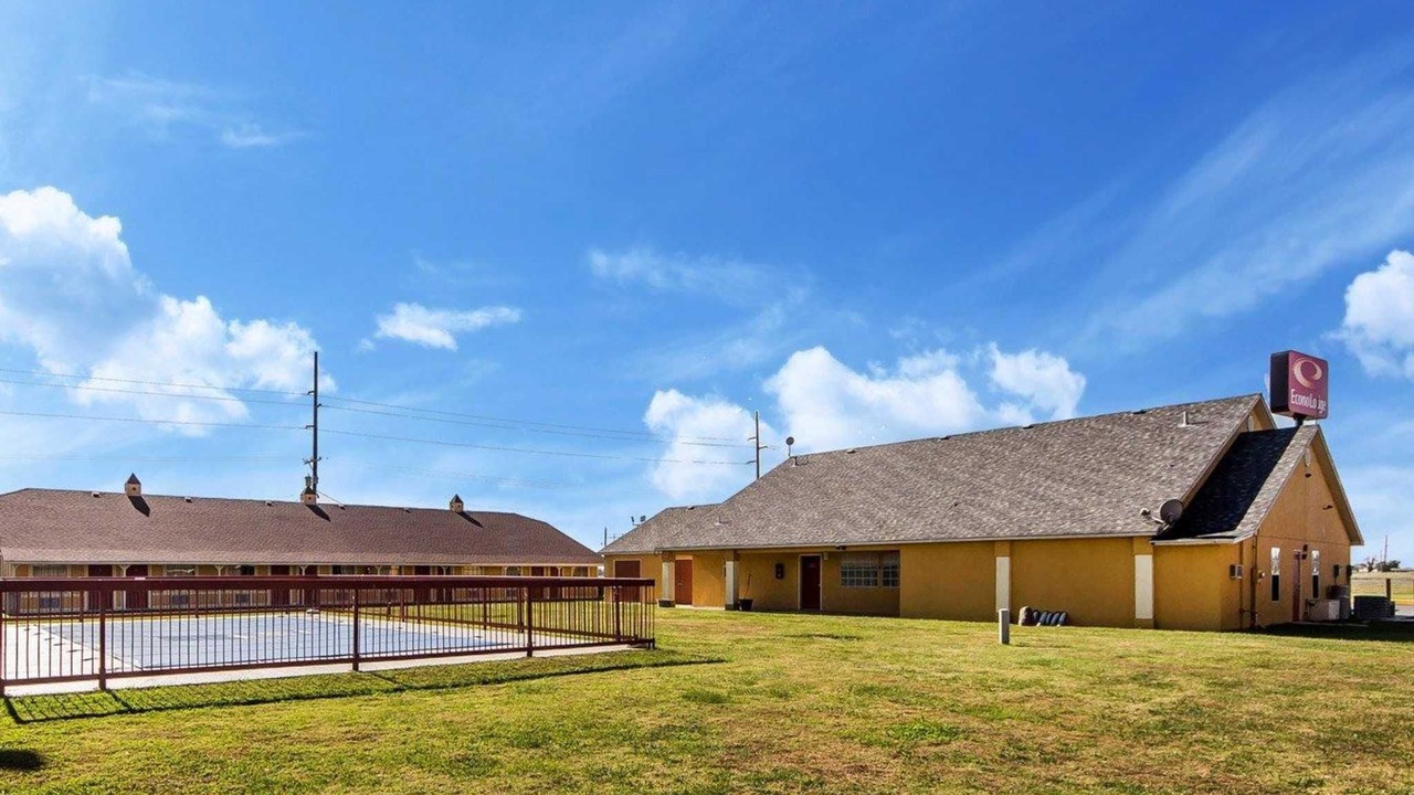 Photo of Outdoor in Pryor