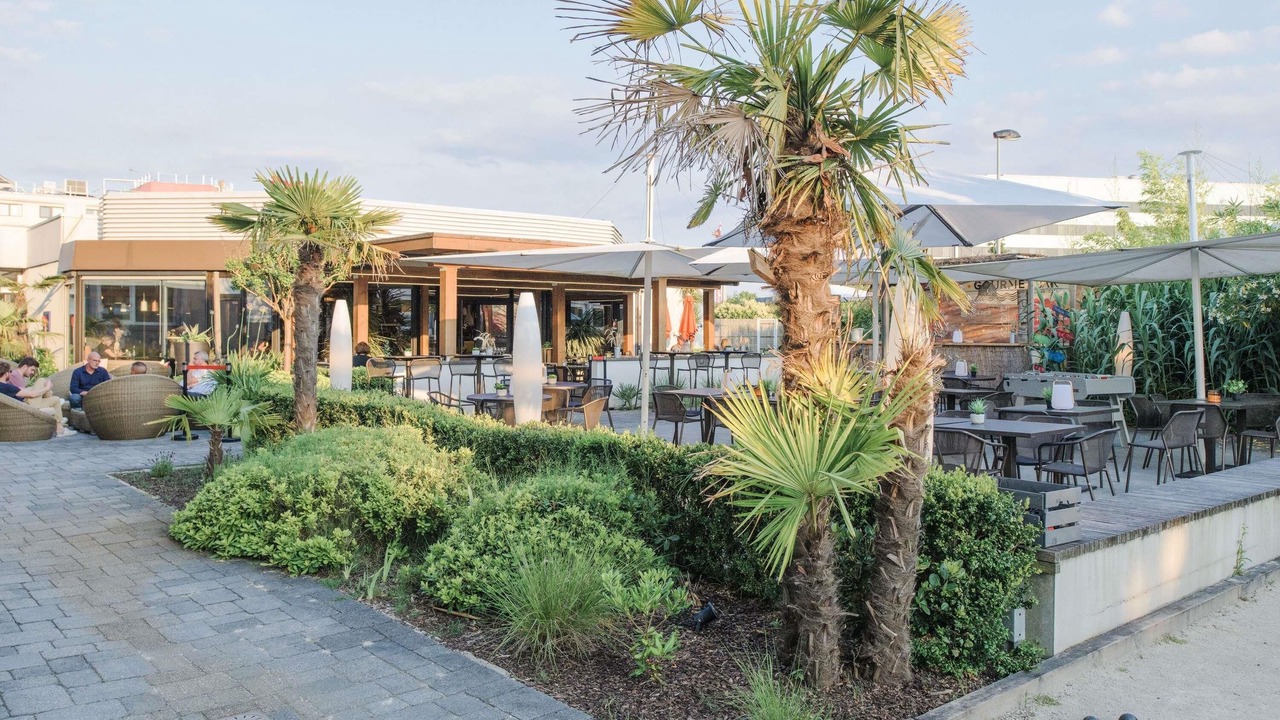 Photo of Others in Le Lac