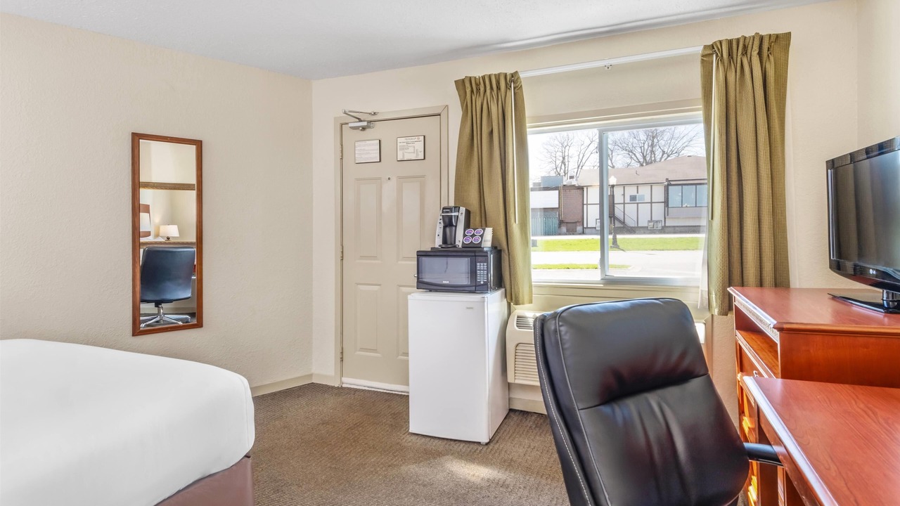 Photo of Bedroom in Gananoque