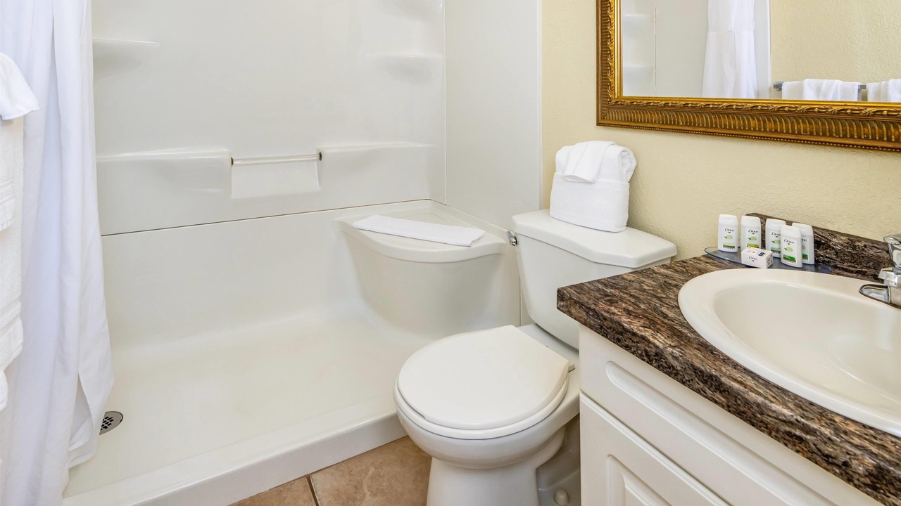 Photo of Bathroom in Gananoque