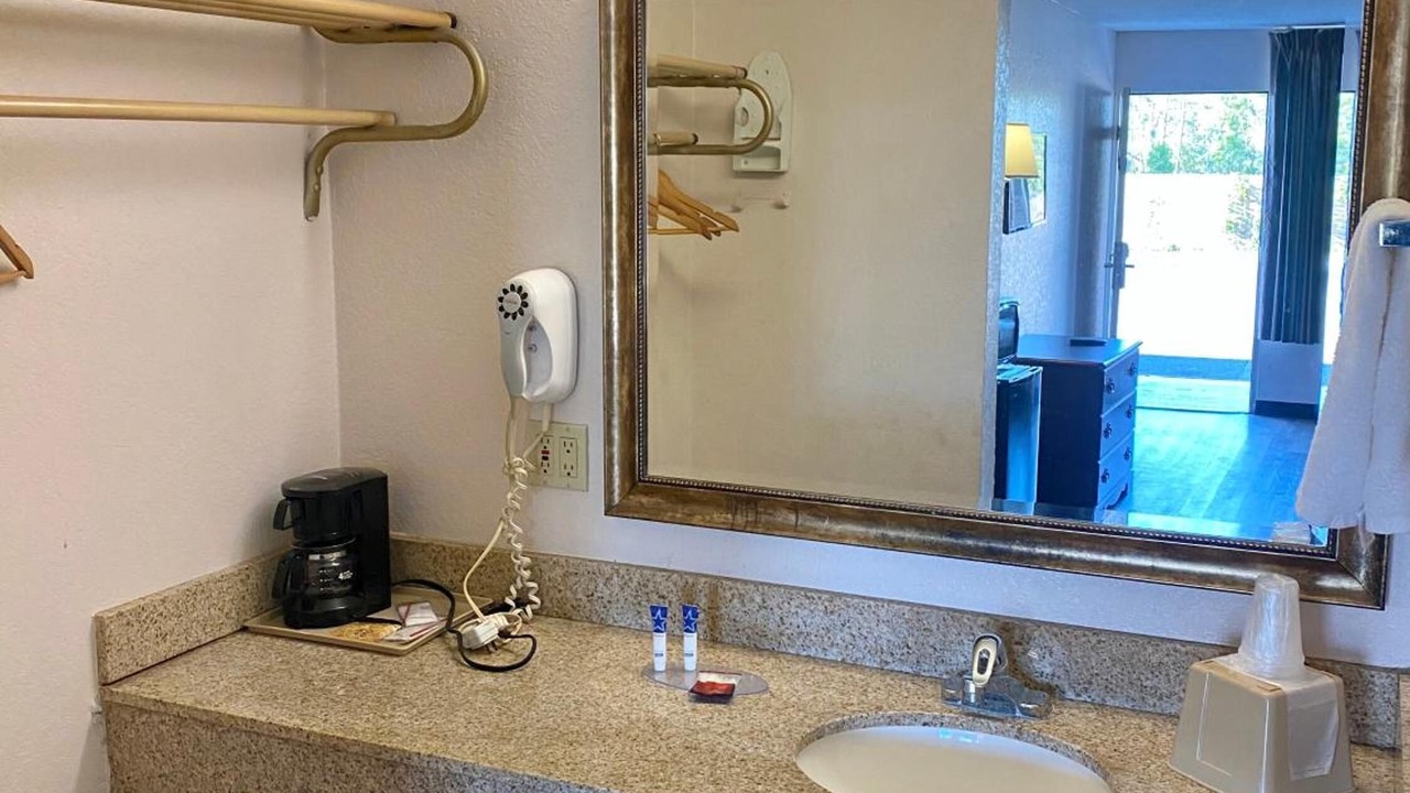 Photo of Others in Marianna