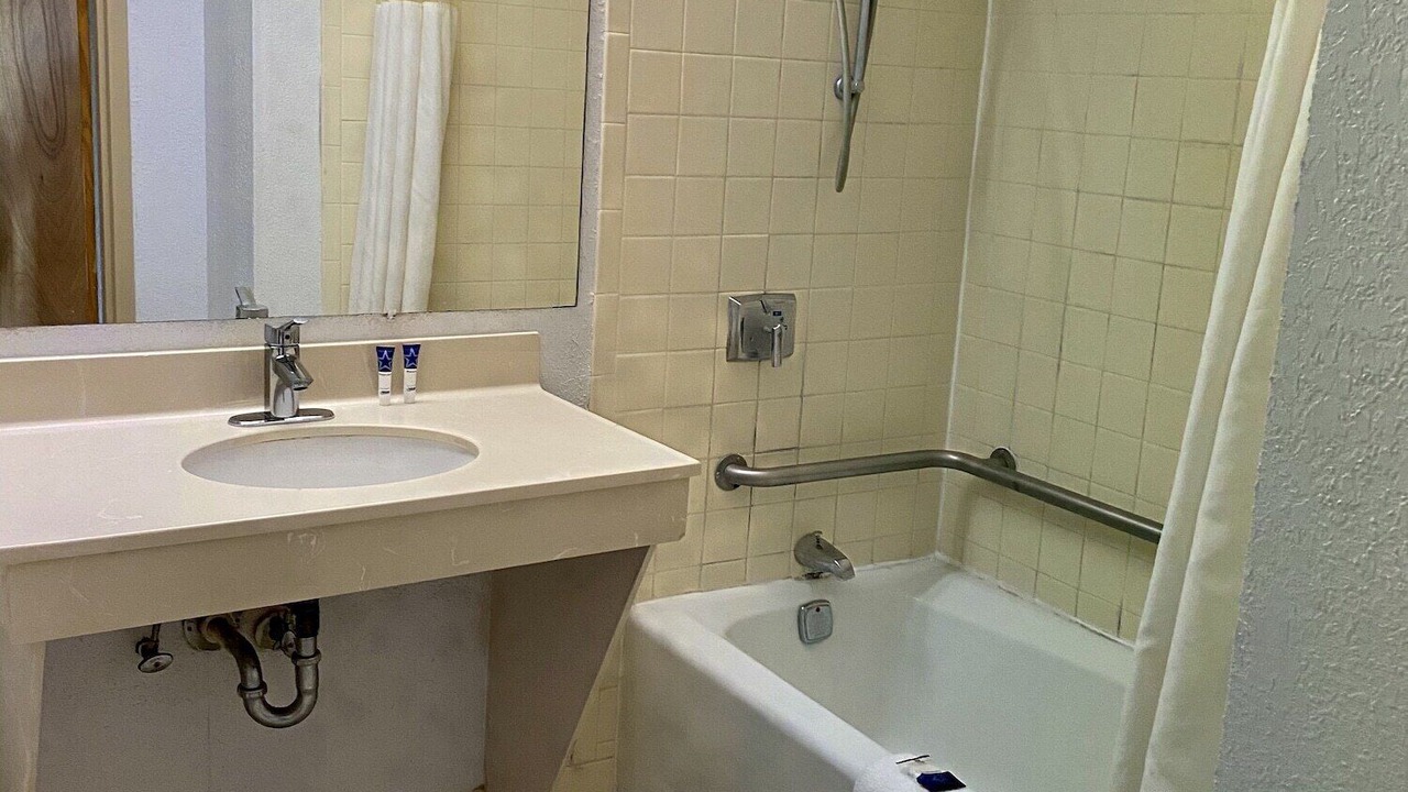 Photo of Bathroom in Marianna