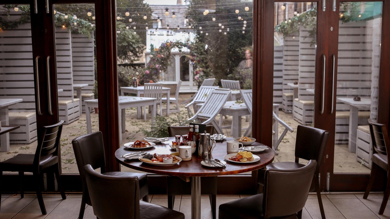 Photo of Others in Bruntsfield