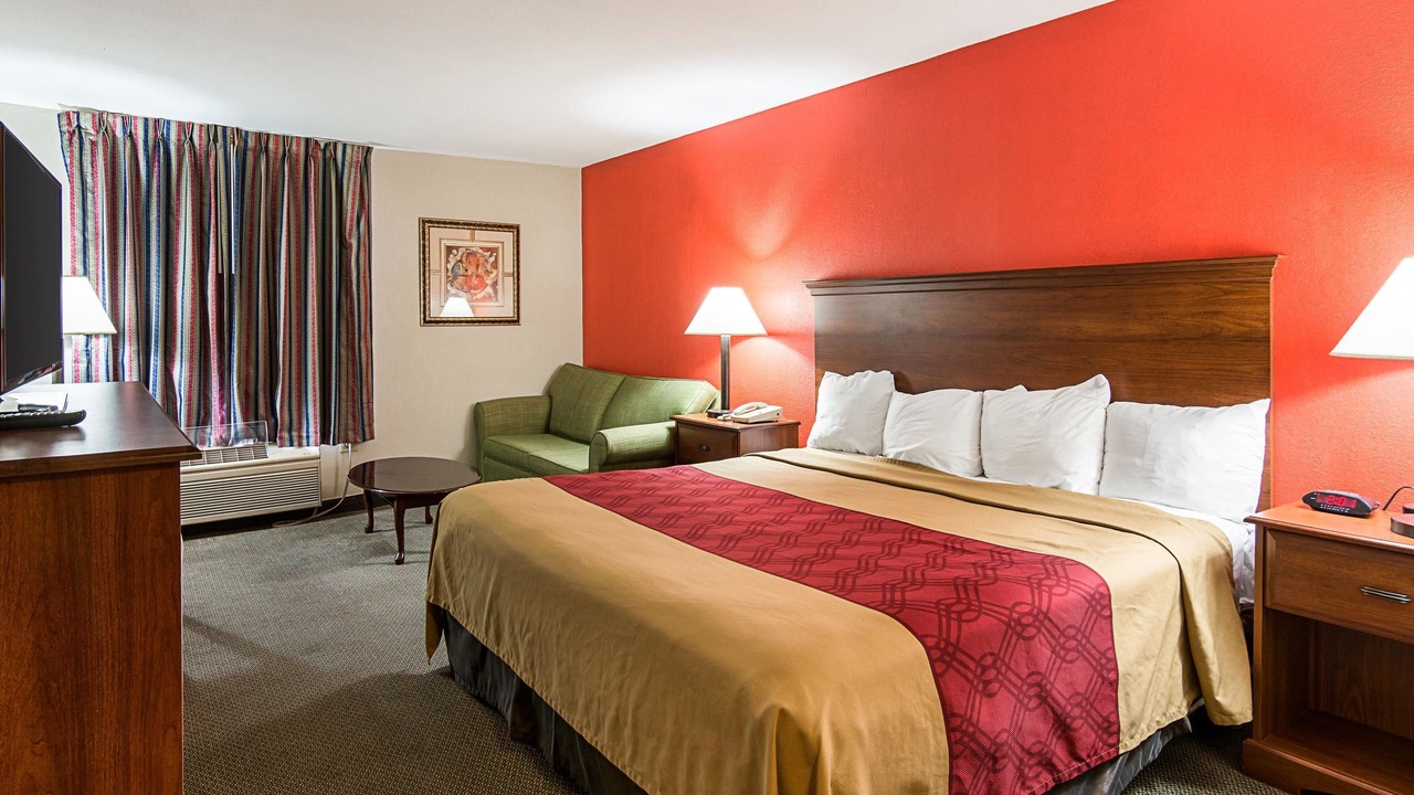 Photo of Bedroom in Clinton