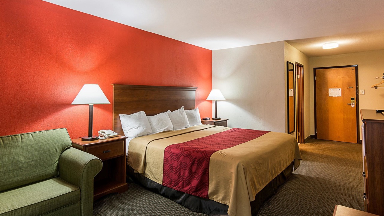 Photo of Bedroom in Clinton