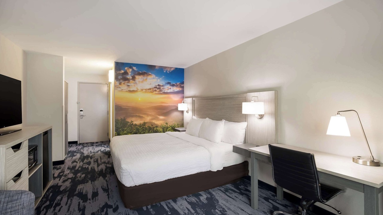 Photo of Bedroom in Sylva