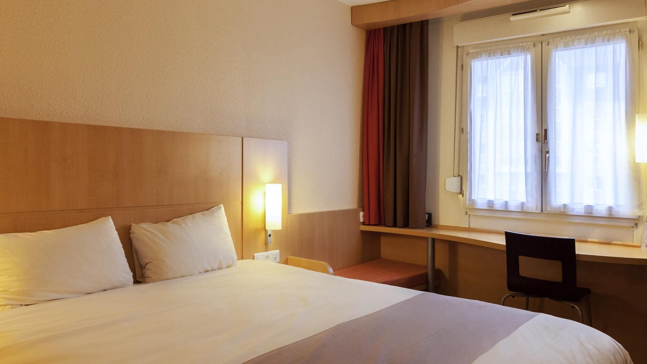 Photo of Bedroom in Alencon