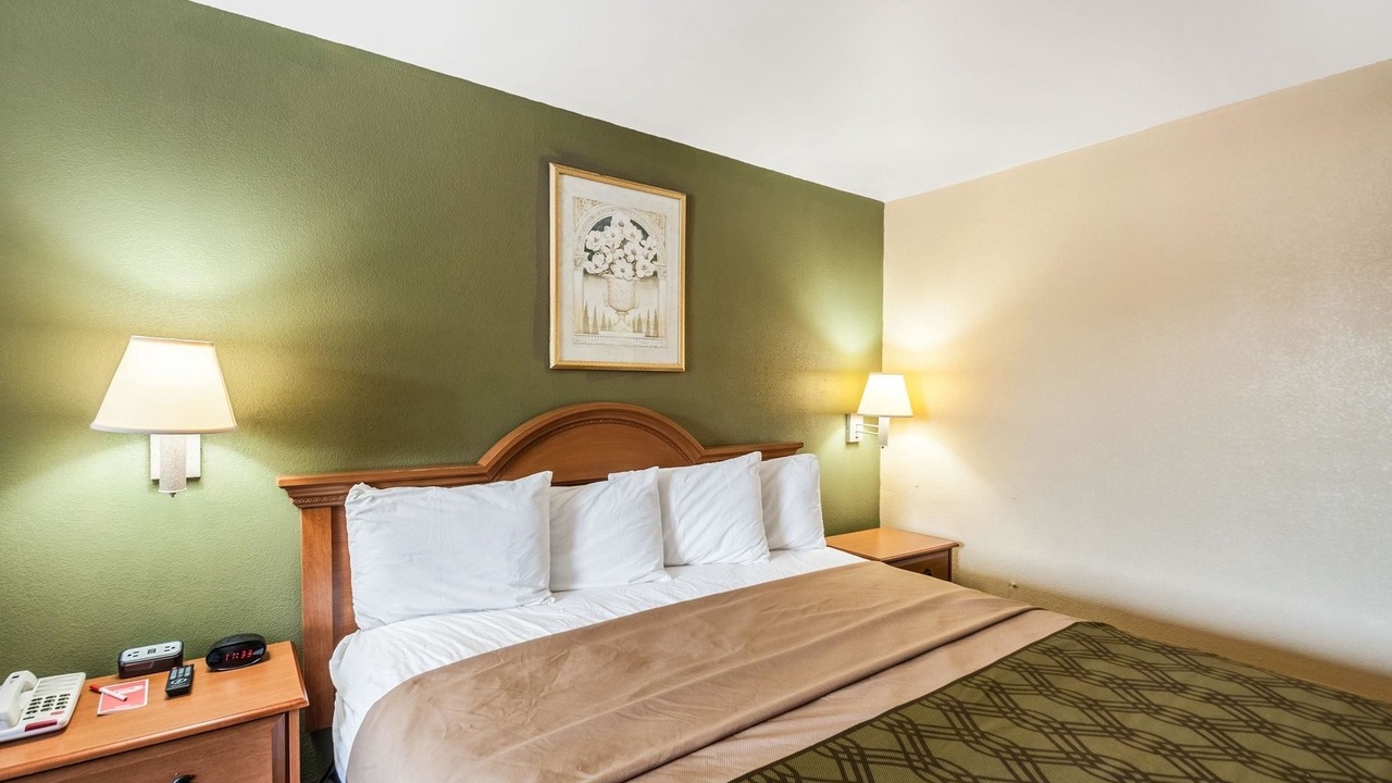 Photo of Bedroom in Easton