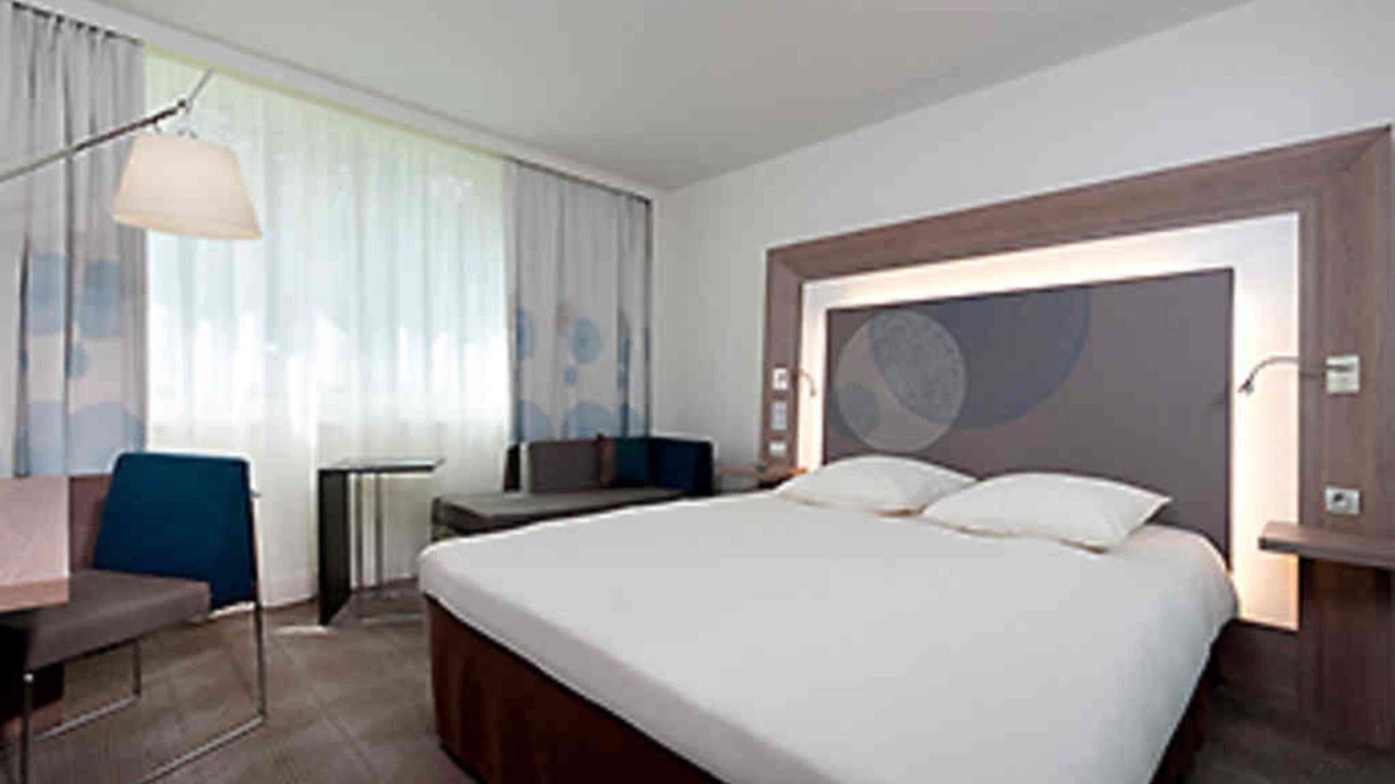 Photo of Bedroom in Sevres