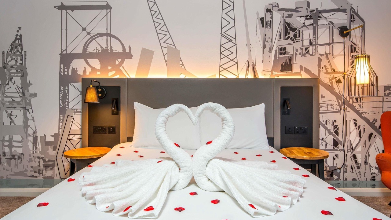 Photo of Bedroom in Llanedeyrn