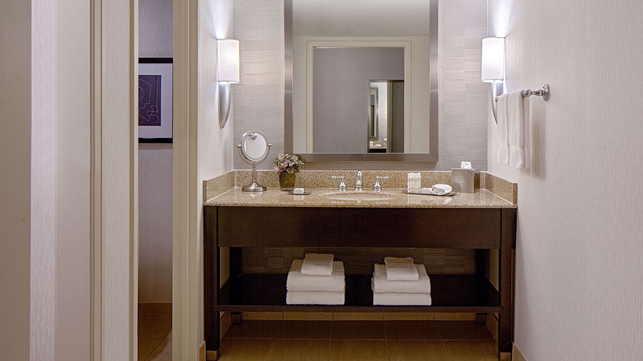 Photo of Bathroom in Greenway Plaza-Upper Kirby