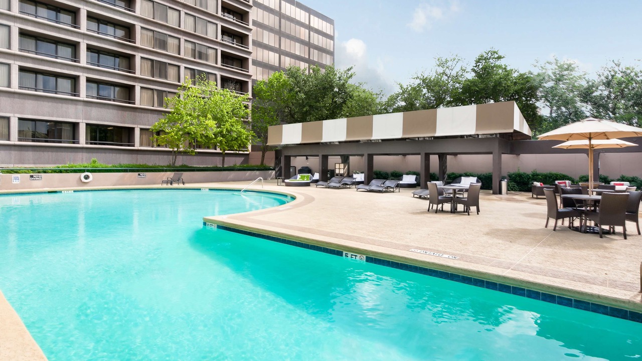 Photo of Outdoor in Uptown