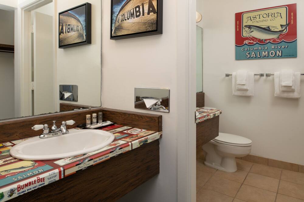 Photo of Bathroom in Astoria