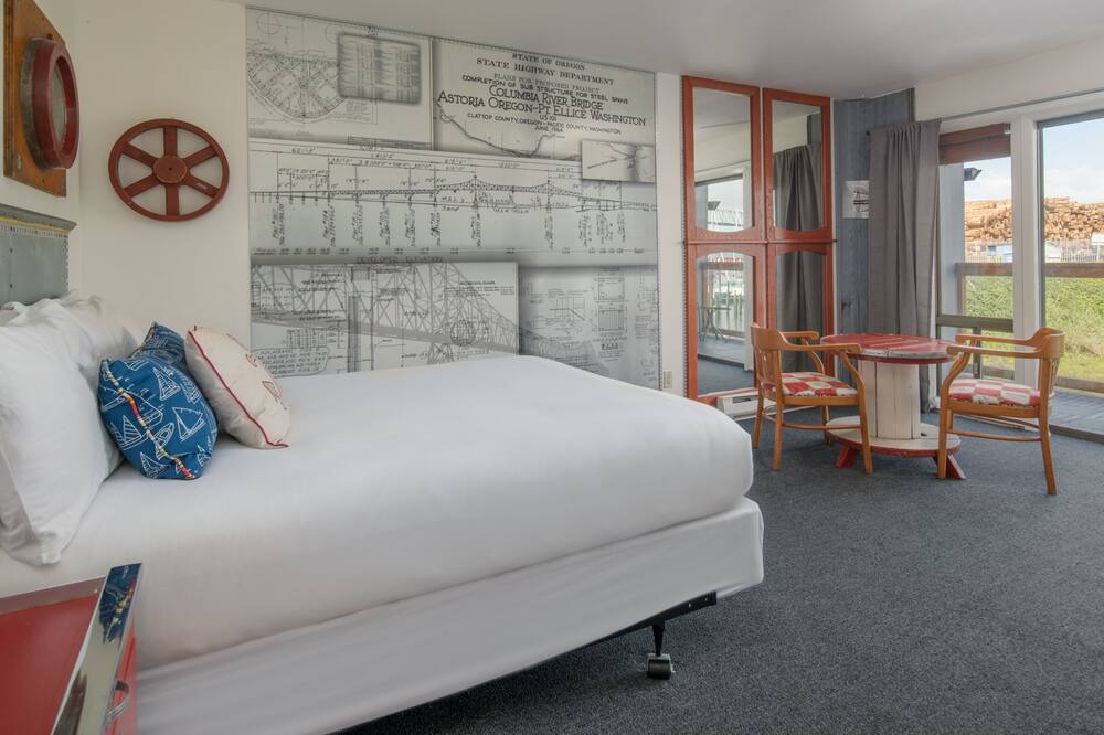 Photo of Others in Astoria