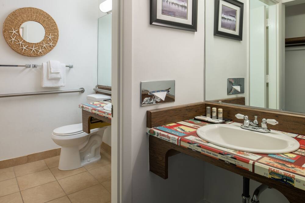 Photo of Bathroom in Astoria