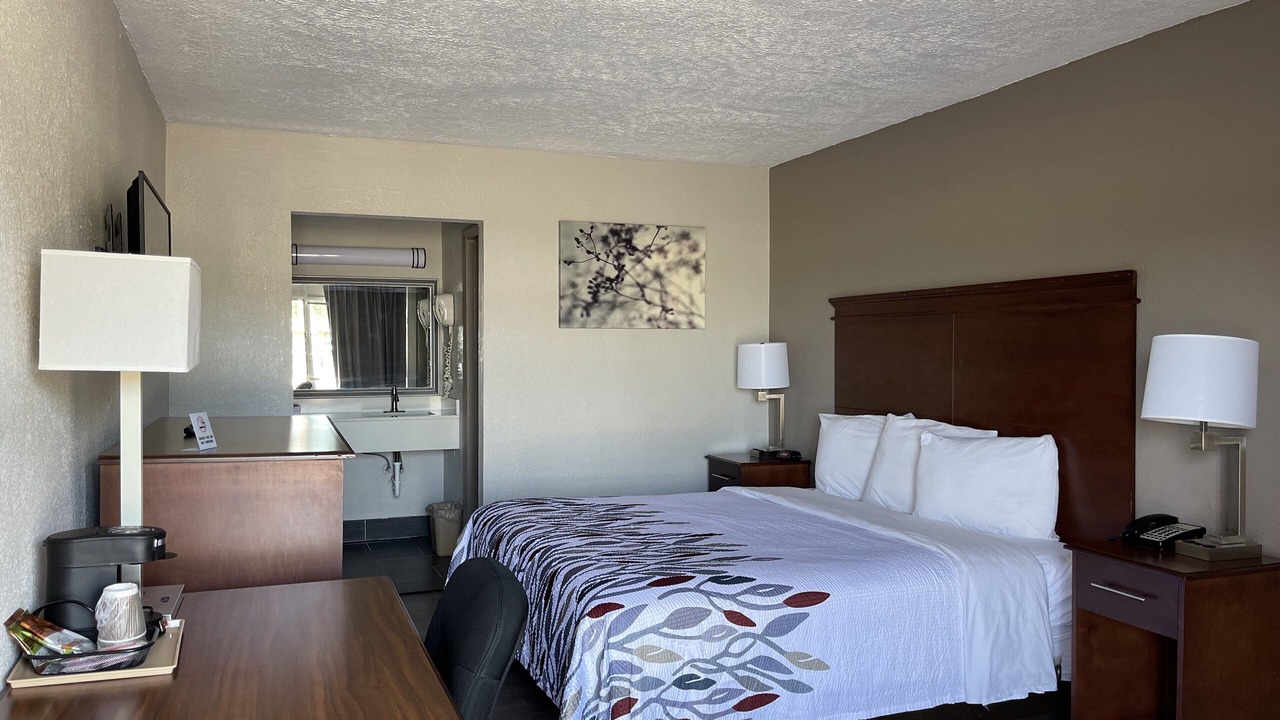 Photo of Bedroom in LaGrange