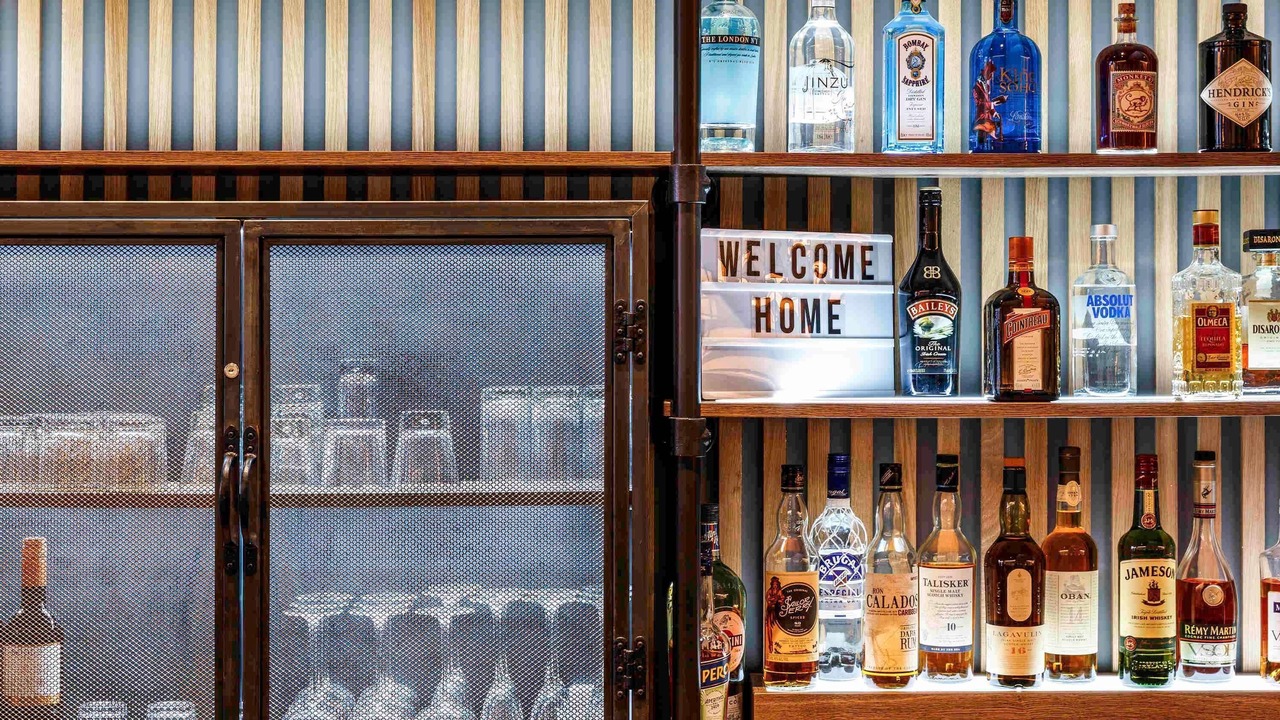 Photo of Others in Queen's Gate