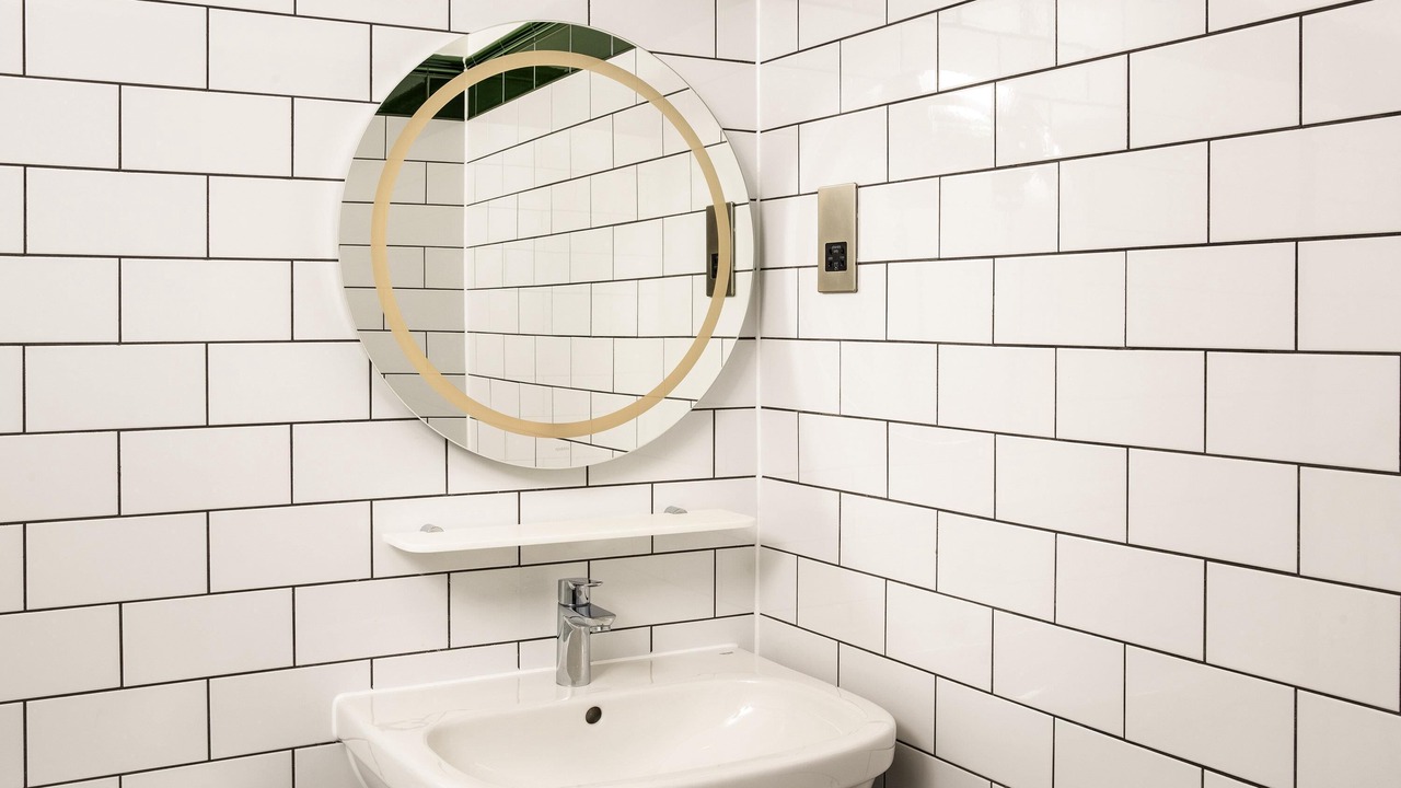 Photo of Bedroom in Queen's Gate