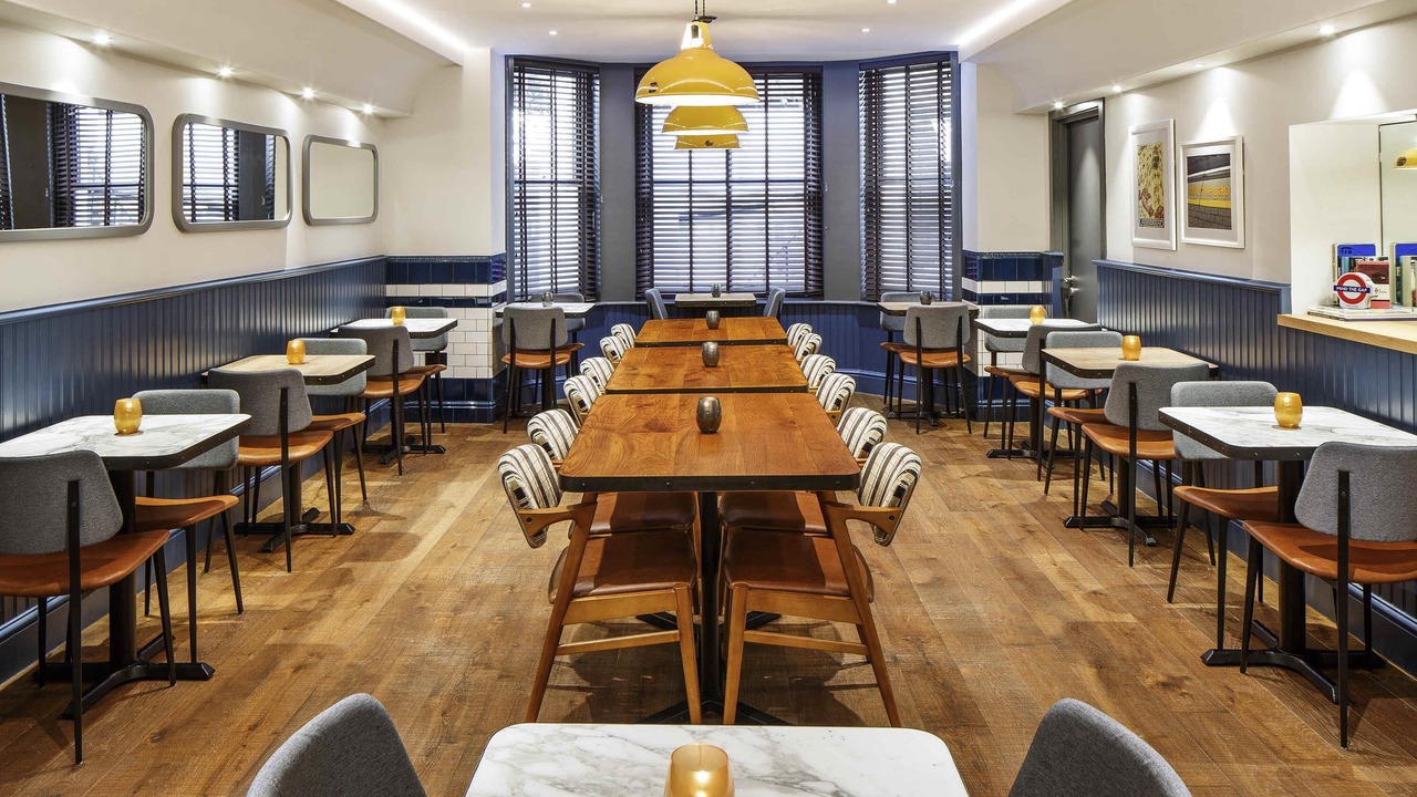 Photo of Others in Queen's Gate