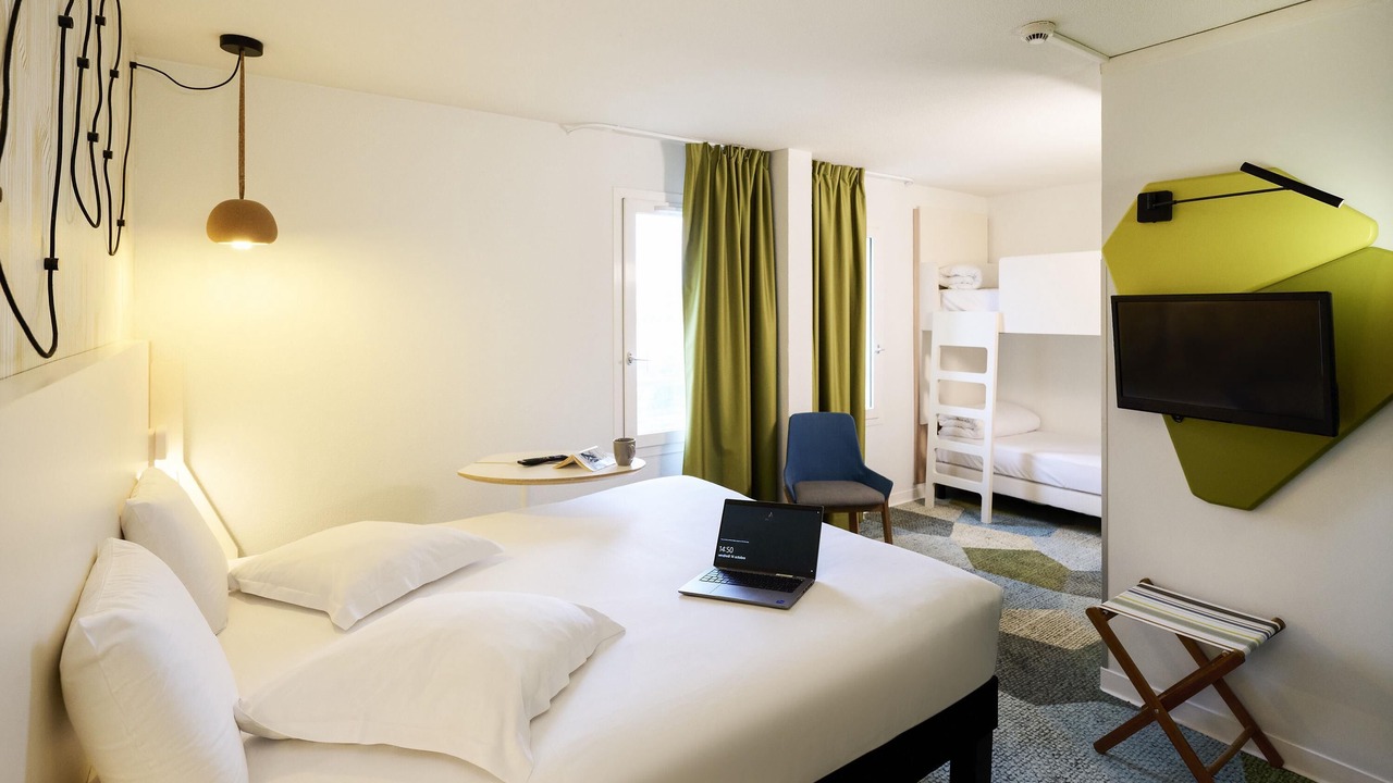 Photo of Bedroom in Begles