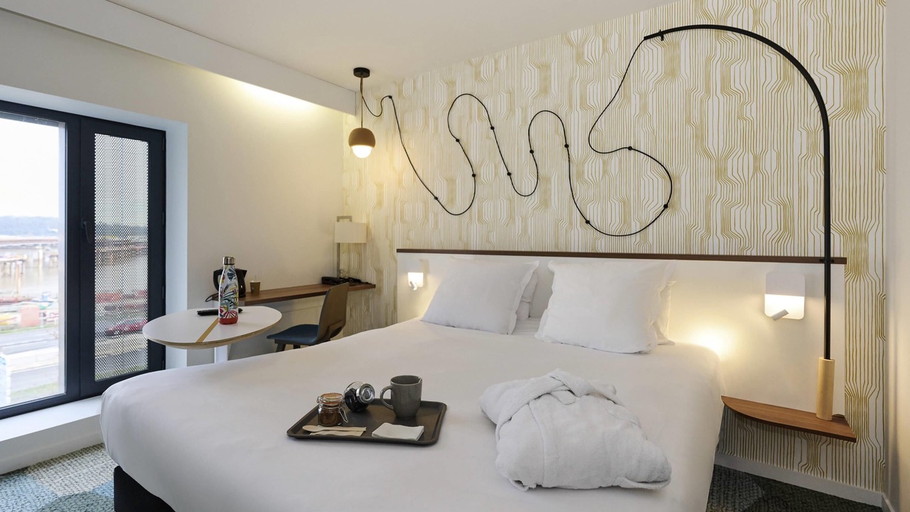 Photo of Bedroom in Begles