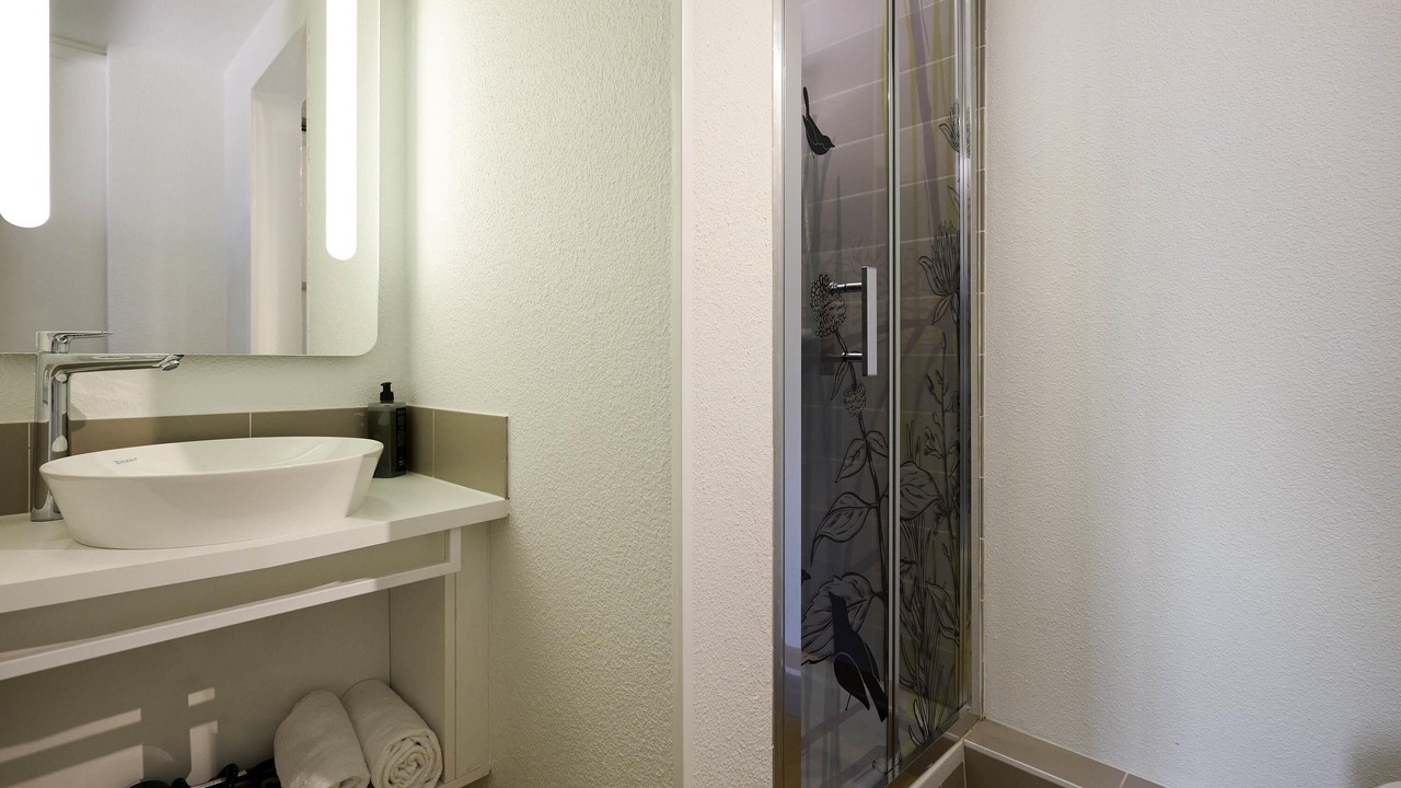 Photo of Bedroom in Begles