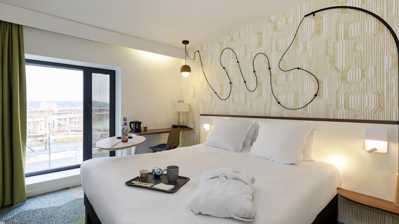 Photo of Bedroom in Begles