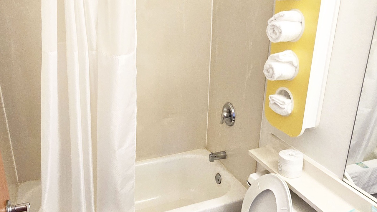 Photo of Bathroom in Willoughby