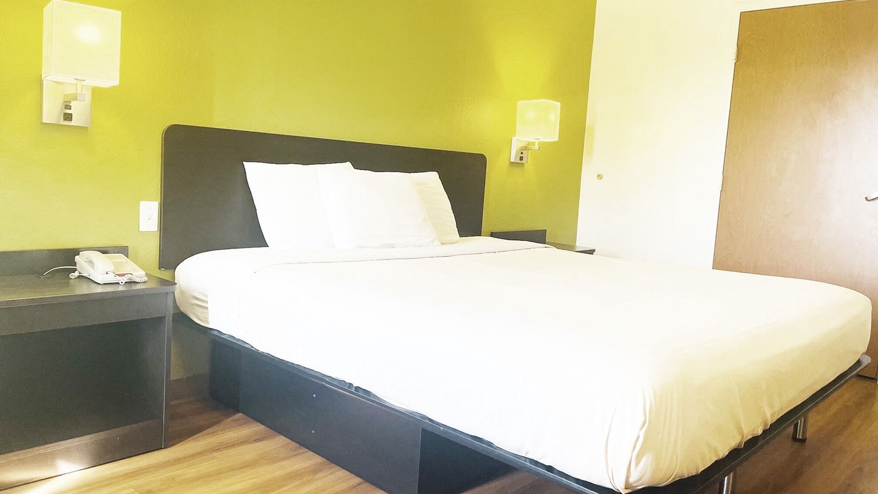 Photo of Bedroom in Willoughby