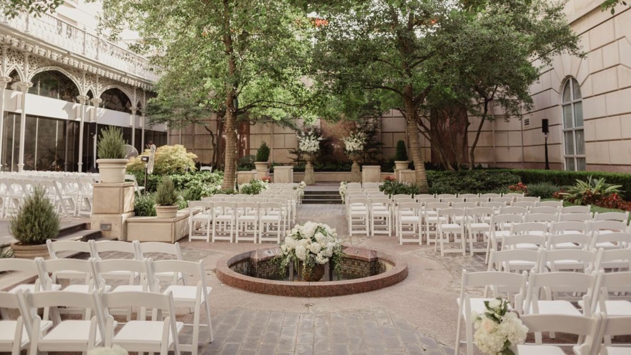 Photo of Outdoor in Uptown