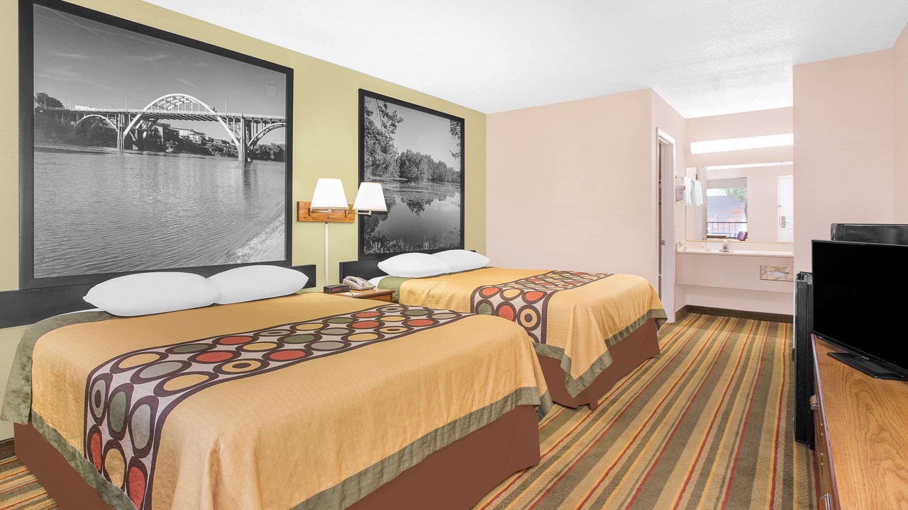 Photo of Bedroom in Eufaula