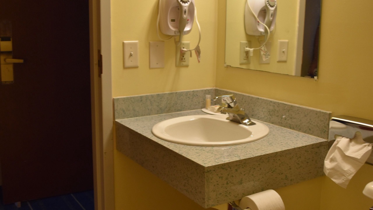 Photo of Bathroom in Grand Island