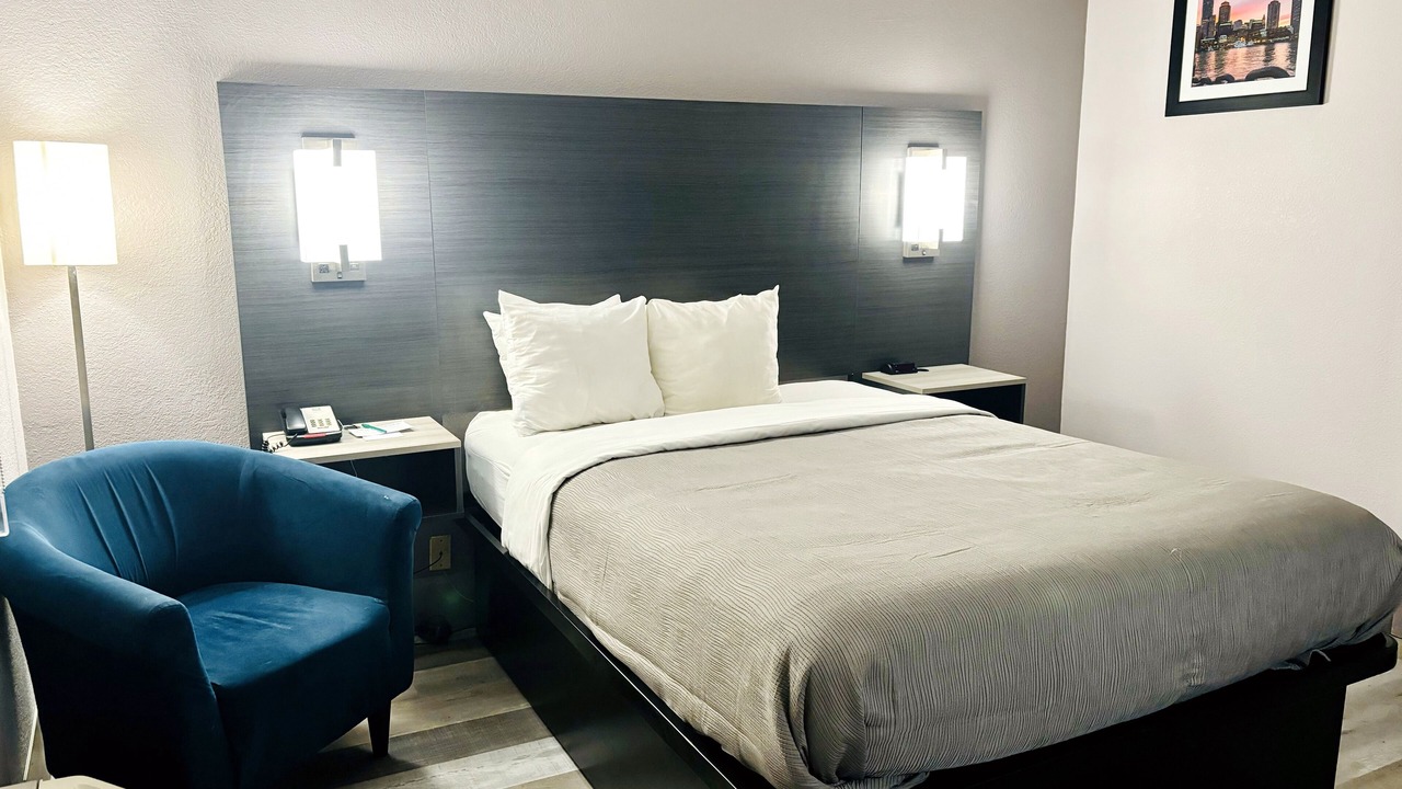 Photo of Bedroom in Raynham