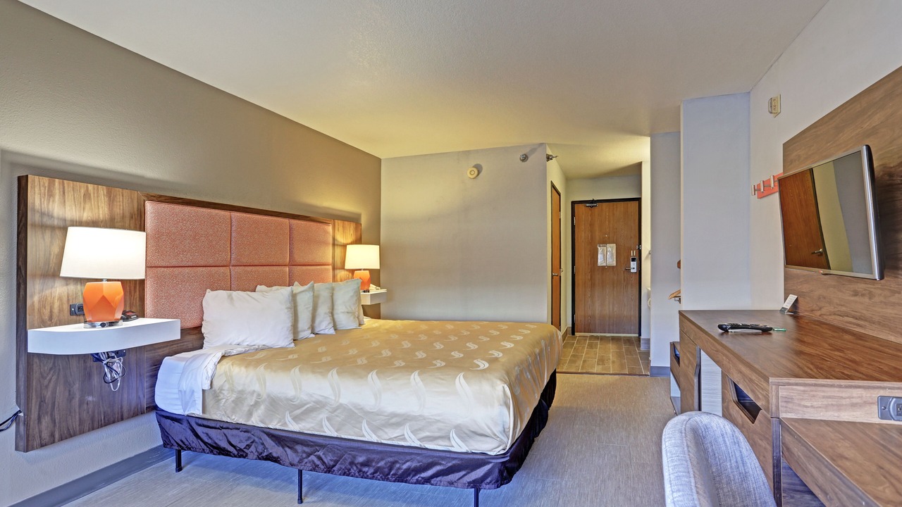 Photo of Bedroom in Pierre
