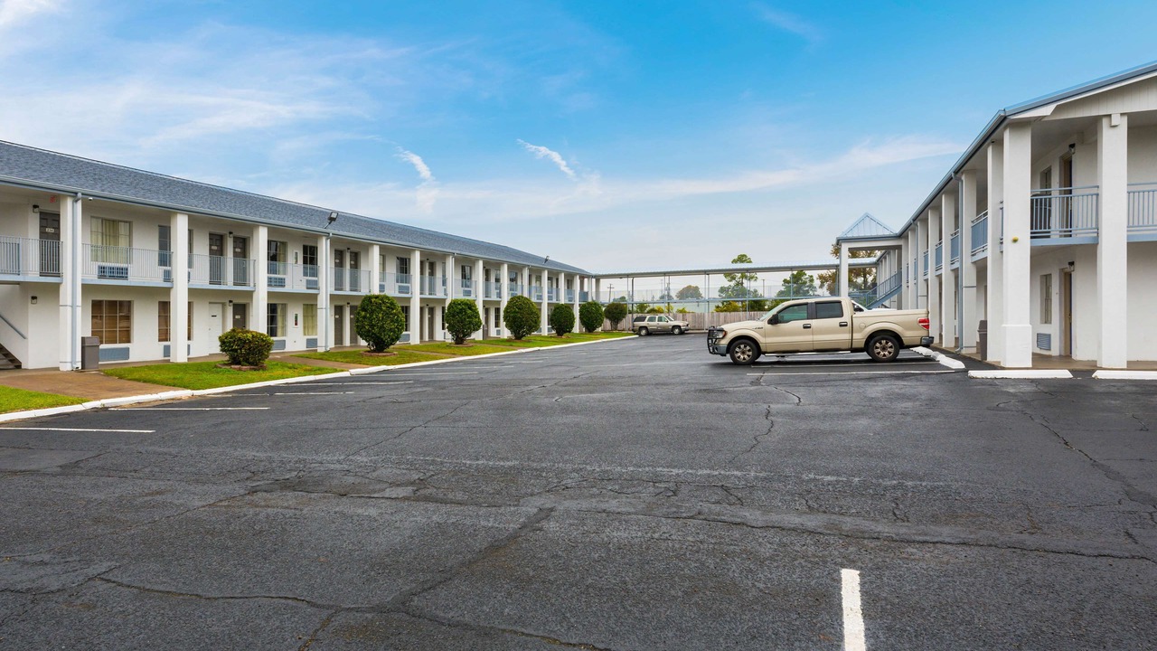 Photo of Outdoor in Alexandria