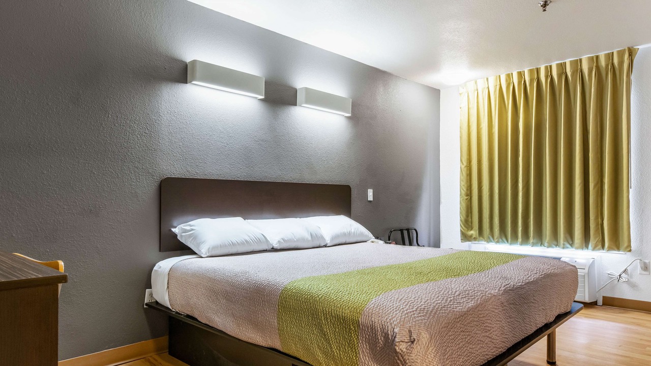 Photo of Bedroom in Alexandria