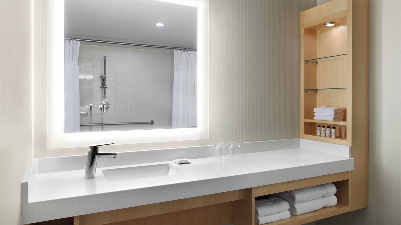Photo of Bathroom in Byward Market - Parliament Hill