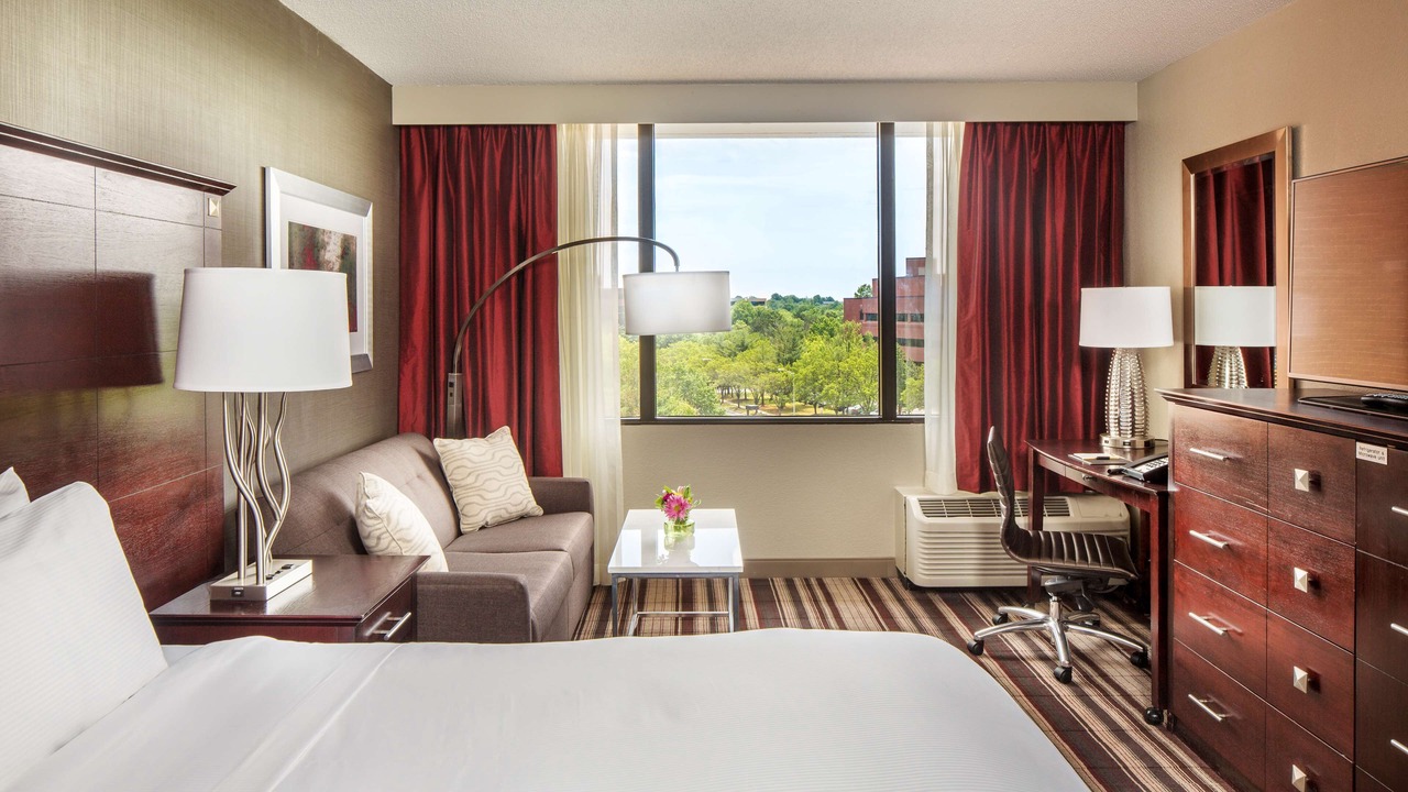 Photo of Bedroom in Lake Arbor