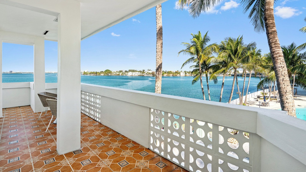 Photo of Patio Balcony in North Bay Village