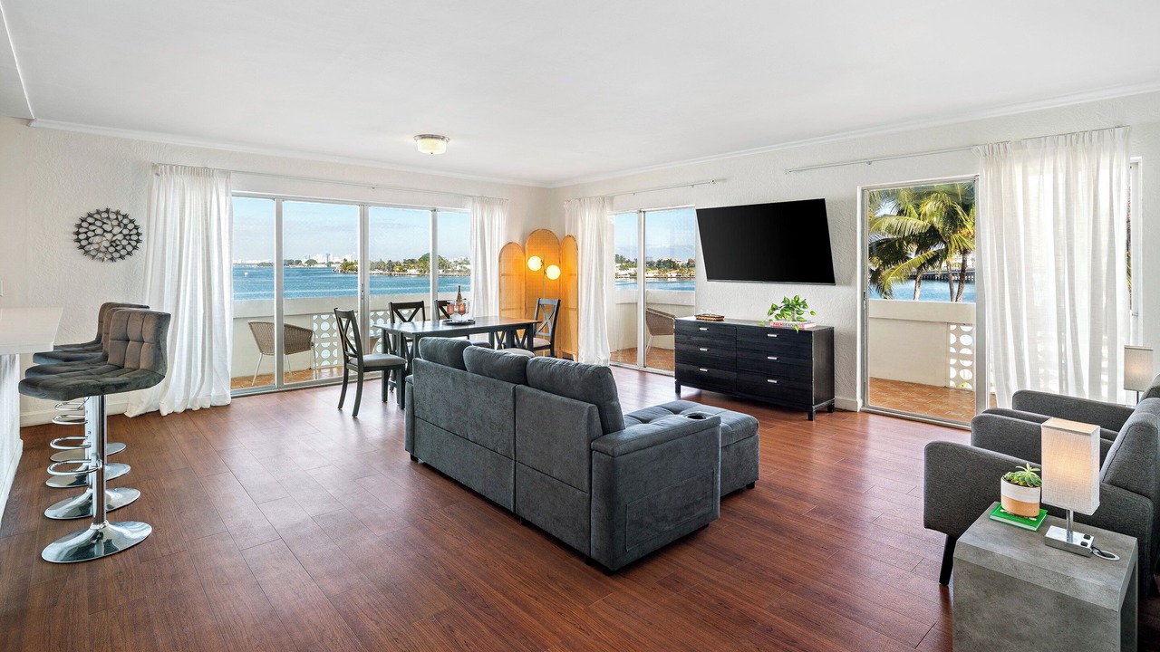 Photo of Patio Balcony in North Bay Village