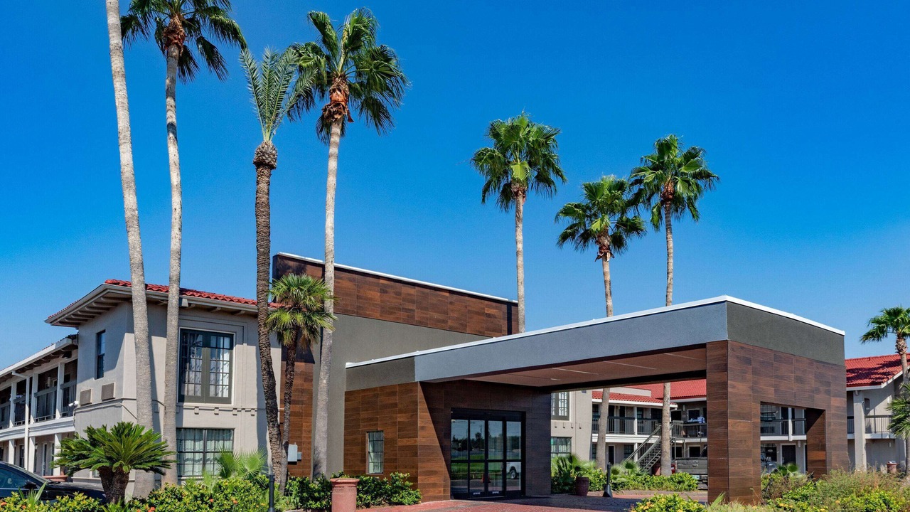 Photo of Outdoor in Western Division