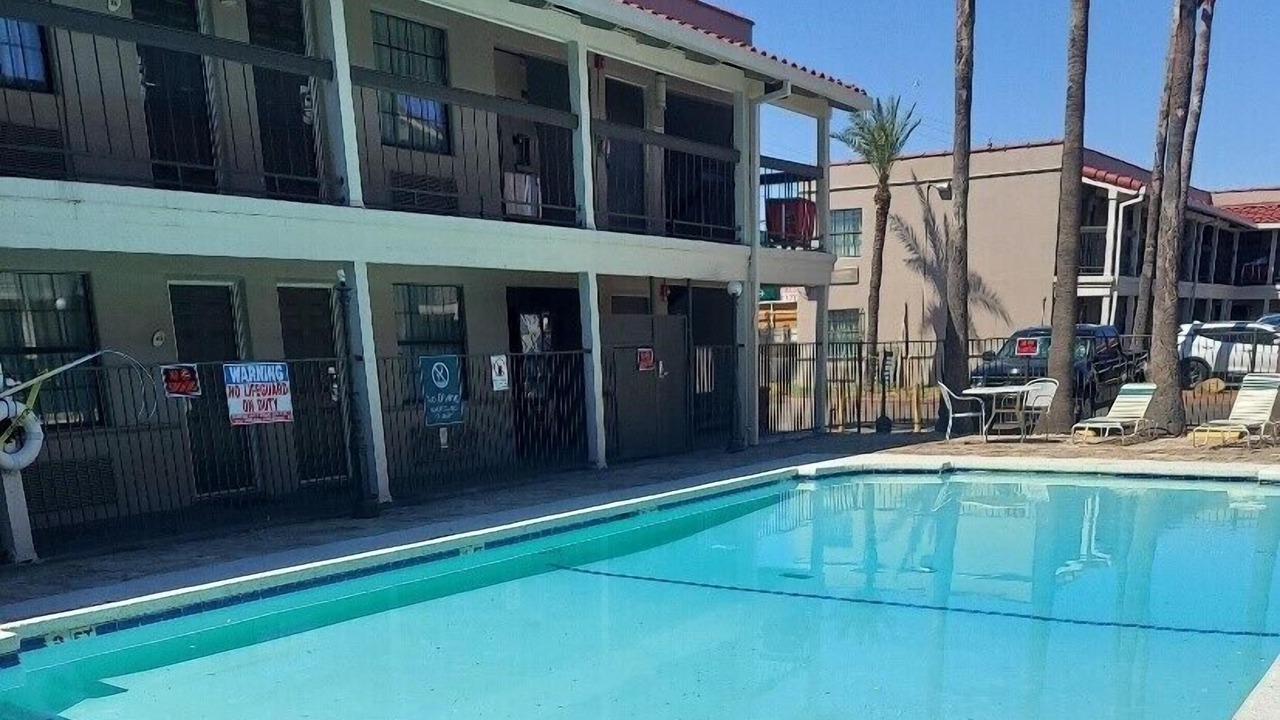 Photo of Outdoor in Western Division