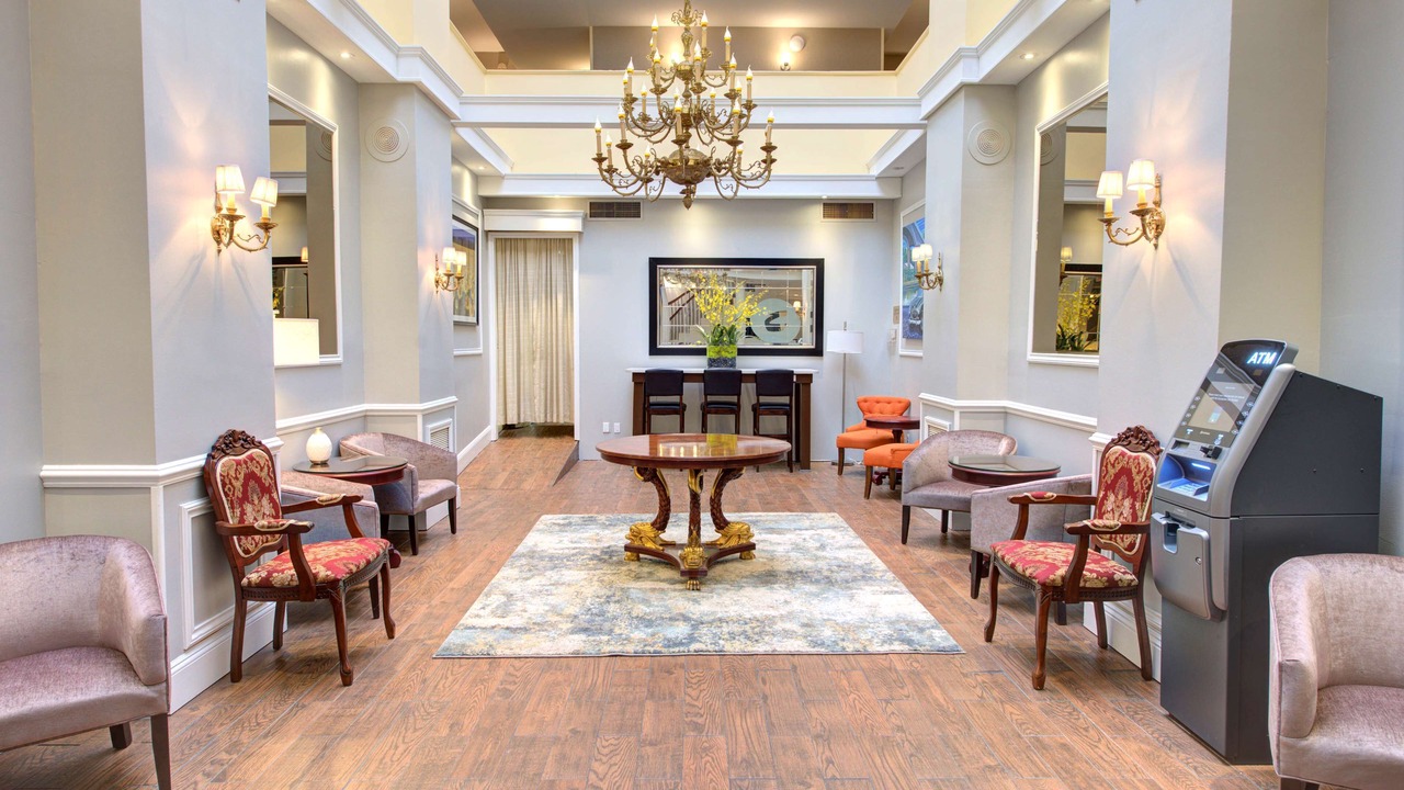 Photo of Others in Roslyn