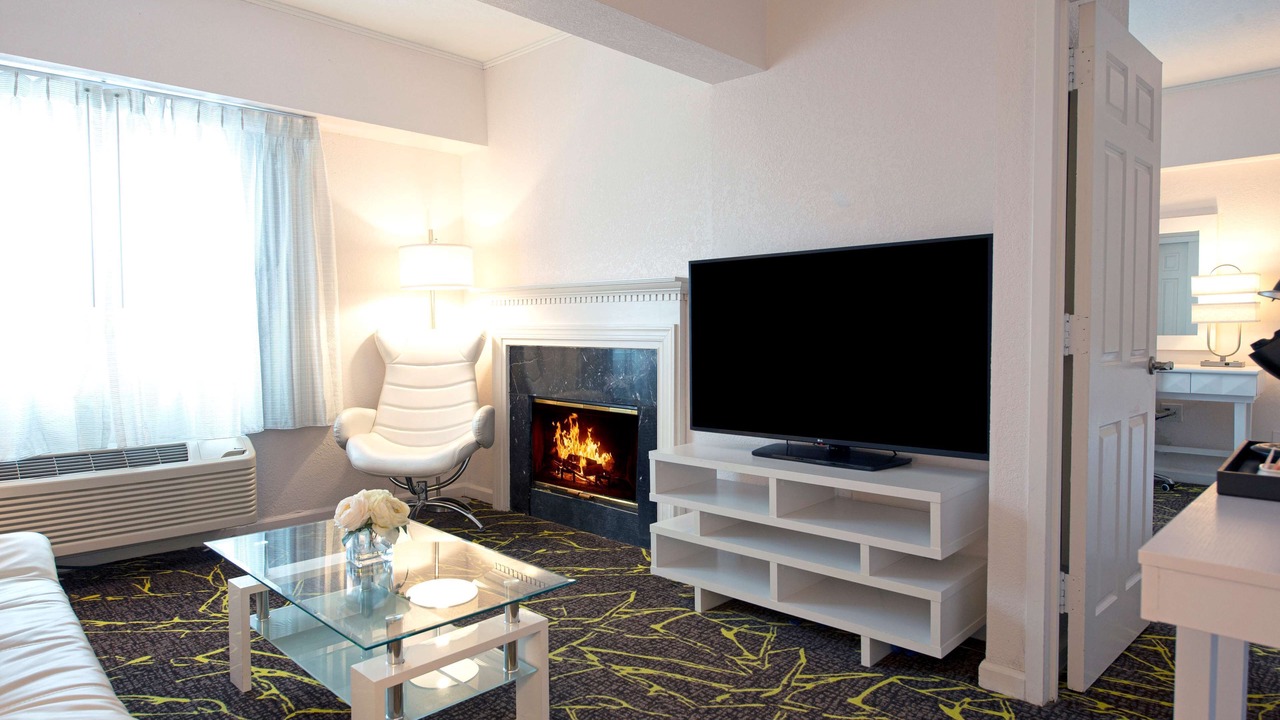 Photo of Bedroom in Roslyn