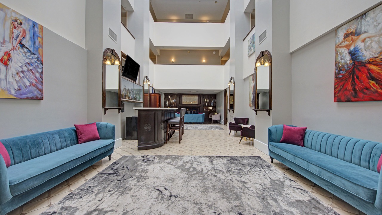 Photo of Others in Roslyn