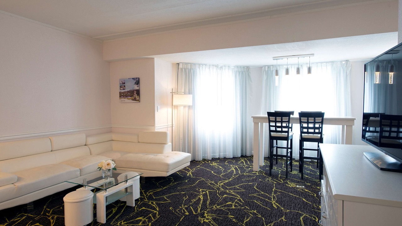 Photo of Others in Roslyn